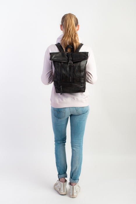 ROLLTOP BACKPACK BLACK Rucksacktasche